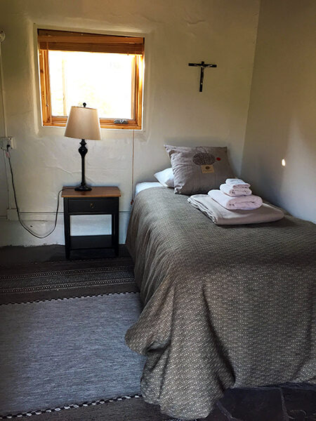 monastery-of-christ-in-the-desert-guest-room-8989569