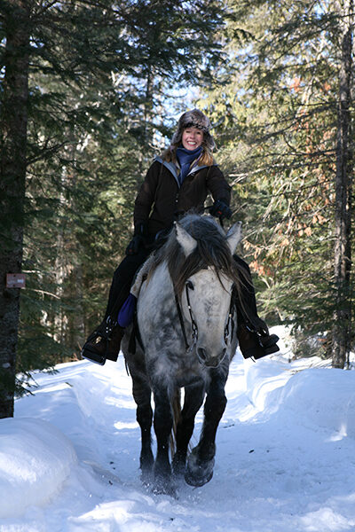 riding-snow-quebec-horseback-5359838