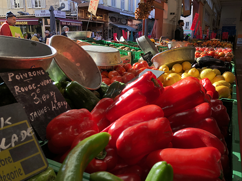 Produce at the Cannes farm market